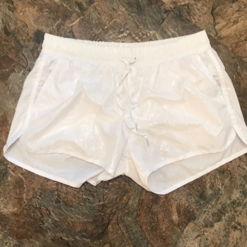 Zyia Bomber Shorts White Medium